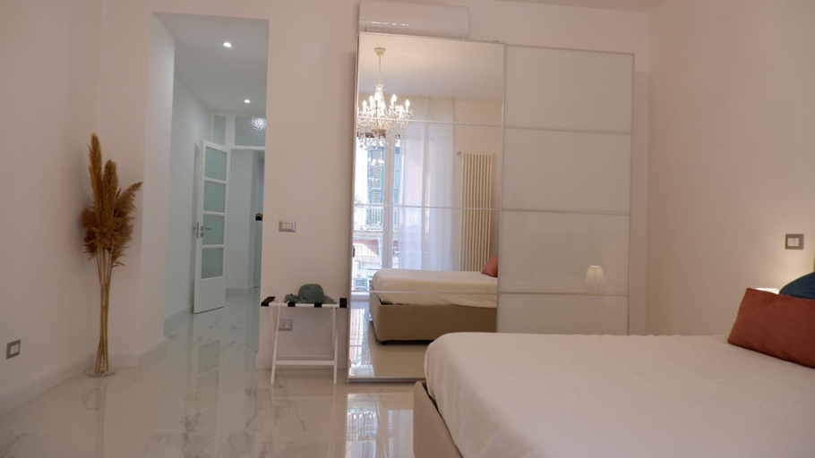Others 3, Apulian Home 192, Bari
