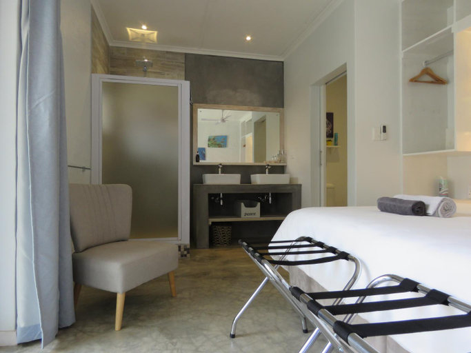 Bedroom 3, Bare Feet Retreat, Ugu