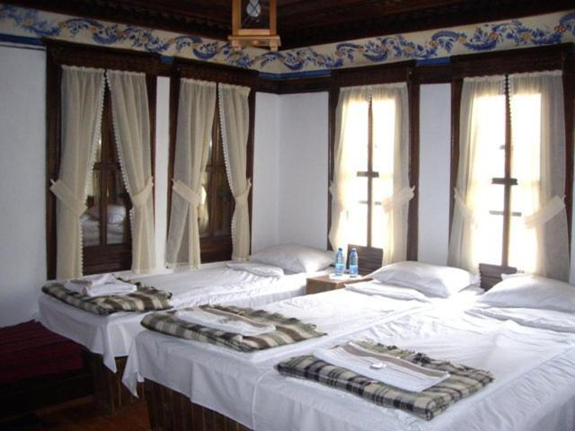 Bedroom 3, Popsokol House, Bratsigovo