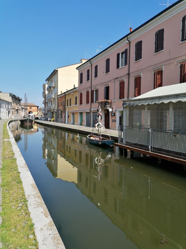 Others 4, Al Souvenir, Ferrara