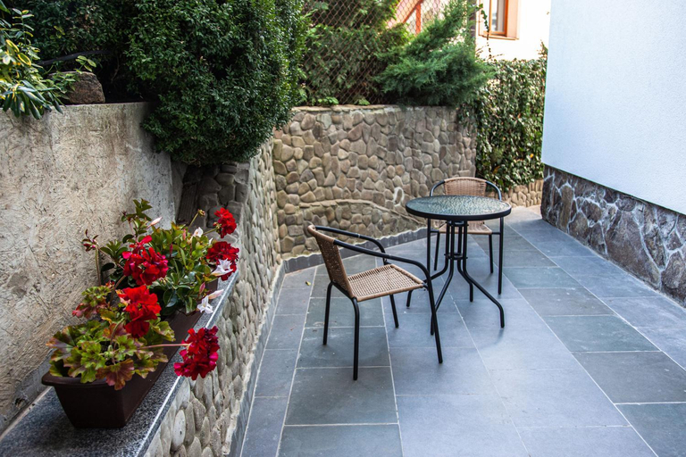 Others 5, Villa crocus, L'vivs'ka
