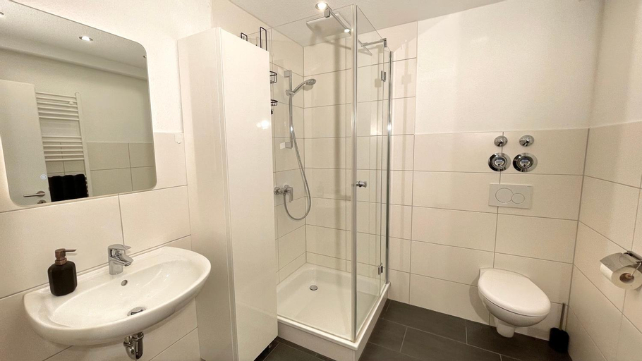 Bathroom 19