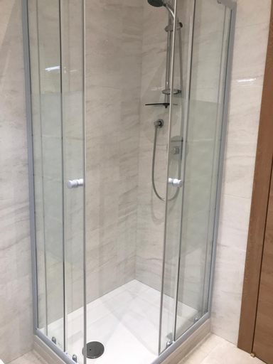 Bathroom 11