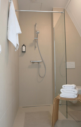 Bathroom 4, Hotel Paradis Zandvoort, Zandvoort