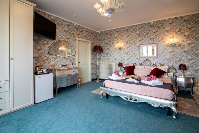 Bedroom 11