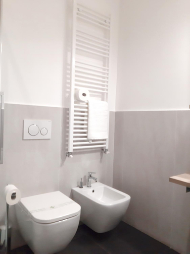 Bathroom 8