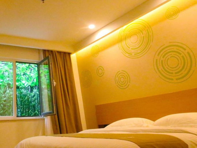 Bedroom 2, GreenTree Inn Texas Linyi County Jibei Bus Terminal, Dezhou