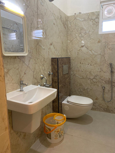 Bathroom 2, Hotel Sangeeth Palace, Ramanathapuram