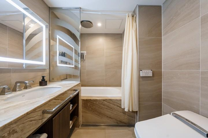 Bathroom 29
