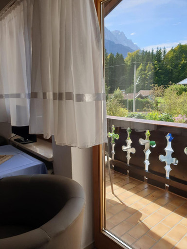 Bathroom 5, Gungl Stubn, Garmisch-Partenkirchen