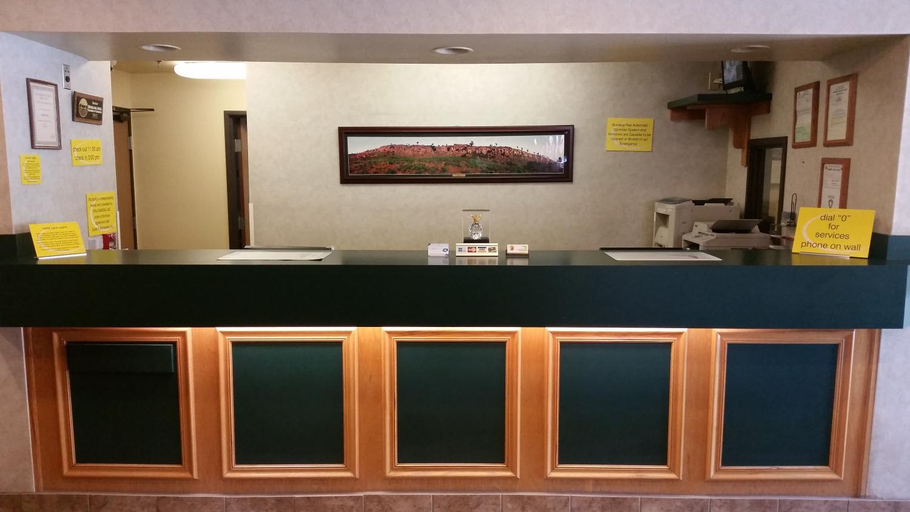 Public Area 2, Super 8 By Wyndham Wheeling, Ohio