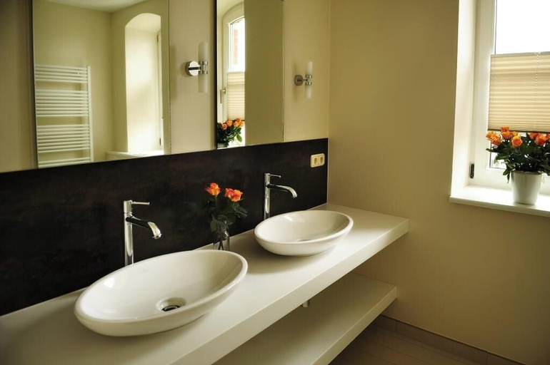 Bathroom, Kaiser Brauerei GmbH, Ludwigslust-Parchim