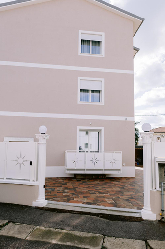 Others 3, Residenza La Boheme, Verona