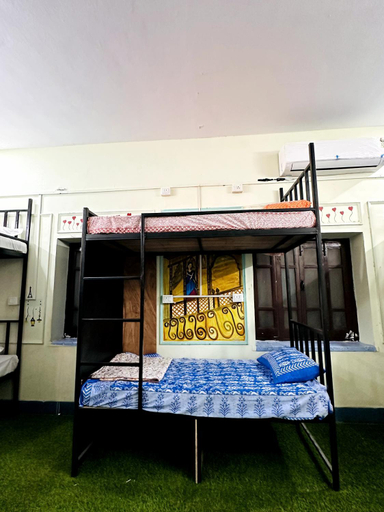Bedroom 12