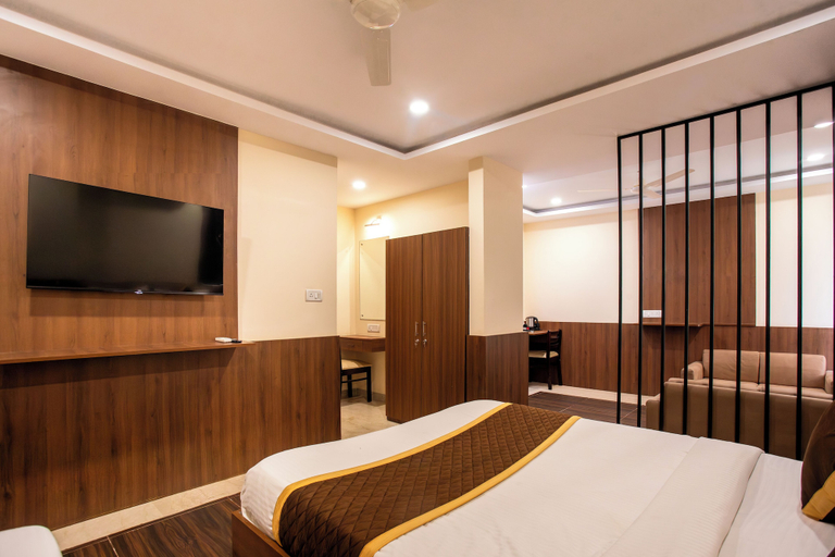 Bedroom 5, Amutham Inn, Thiruvallur