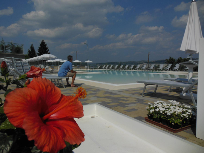 Others, I Perticali, Cuneo