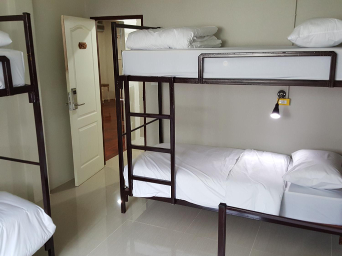 Bedroom 16
