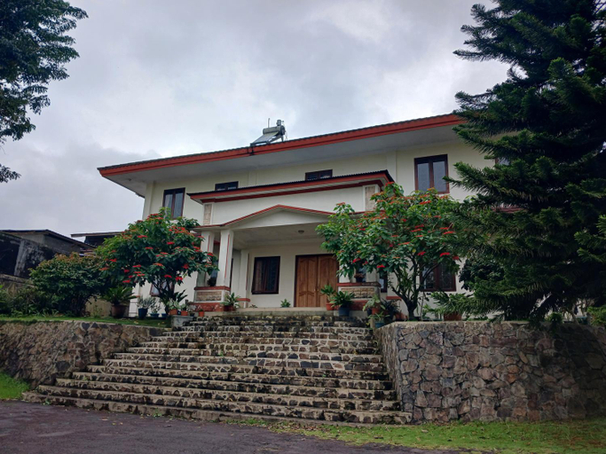 Exterior & Views 1, Hotel MBC Ruteng, Manggarai
