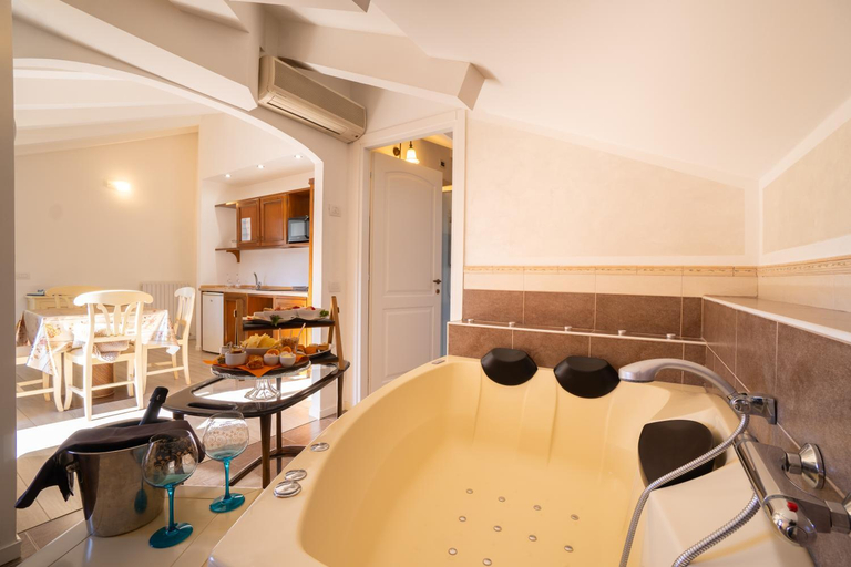 Bathroom 22