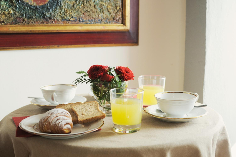 Food & Drinks 5, B&B Isola d'Arno, Florence