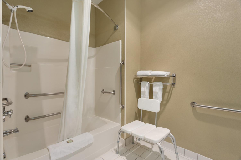 Bathroom 4, Super 8 by Wyndham Lees Summit, Kansas City