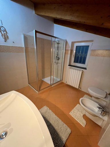 Bathroom 9