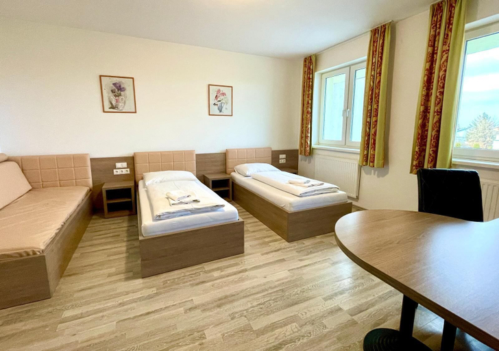 Bedroom 5, Apart Hotel Neudörfl, Mattersburg