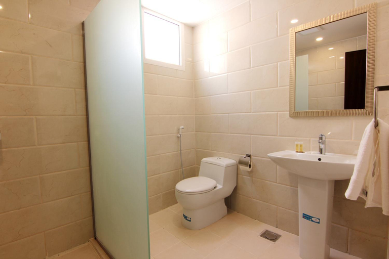 Bathroom 4, Towlan Al Rawdah - تولان للشقق المخدومة فرع الروضة, Riyadh
