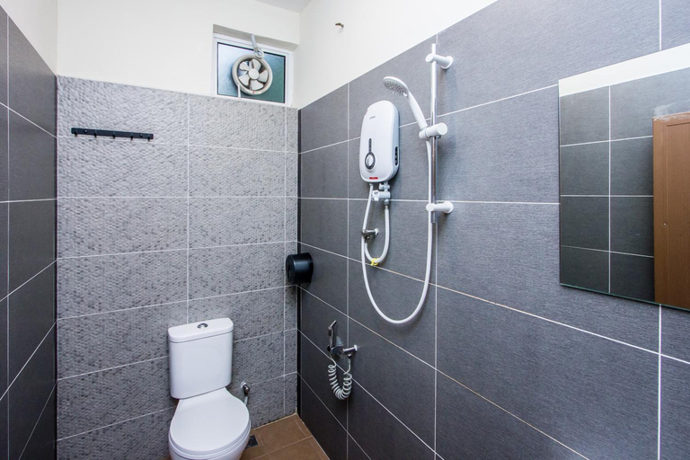 Bathroom 4, Surprised Homestay Butterworth, North Seberang Perai