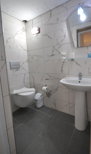 Bathroom 3, Lale Otel, Marmaris