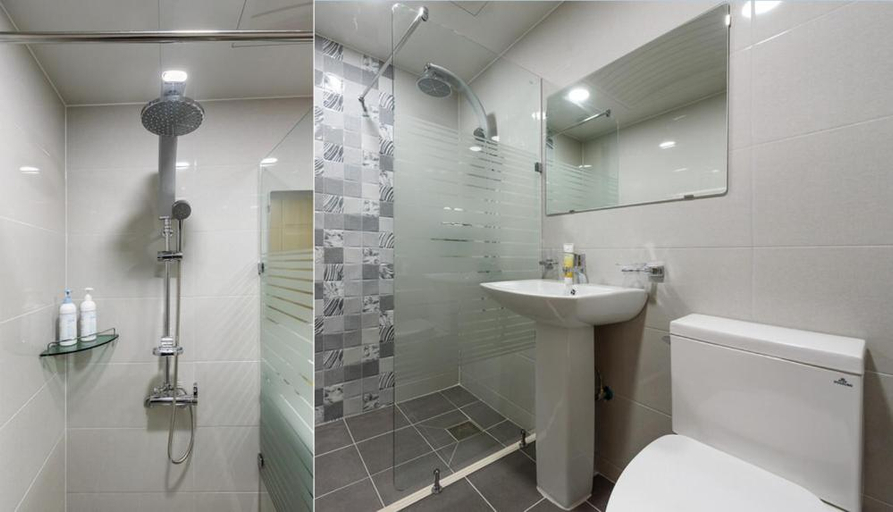 Bathroom 3, Gyeongpoen Pension, Gangneung