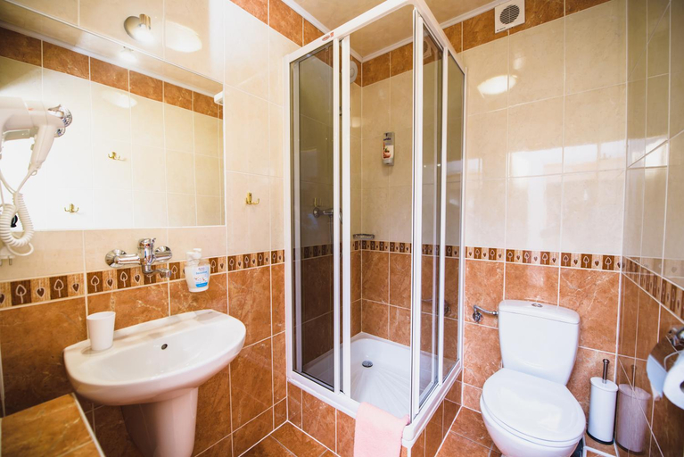 Bathroom 3, Gosciniec Pod Skrzycznem, Bielsko