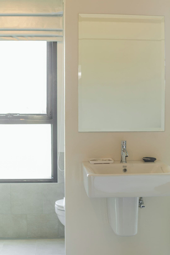 Bathroom 11