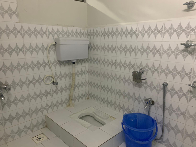 Bathroom, Naveed Tourist Inn, Northern Areas