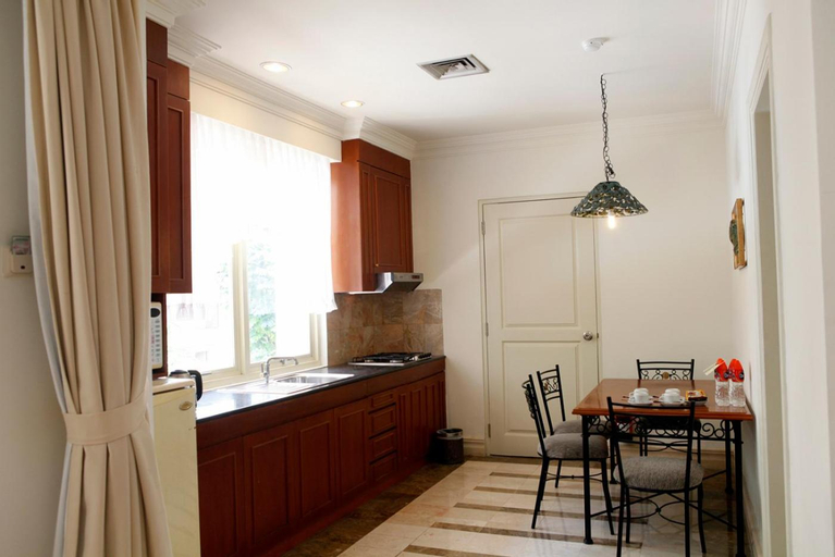 Dining Room 6