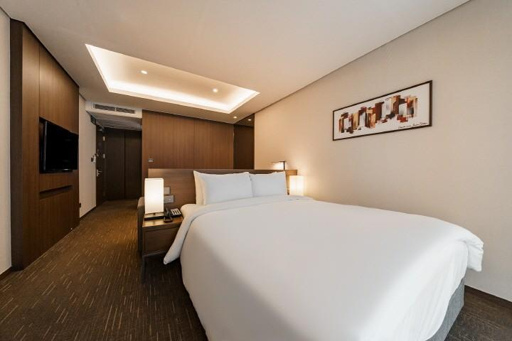 Bedroom 27