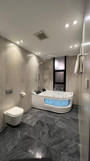 Bathroom 4, Centara Hotel Chalets, Taif
