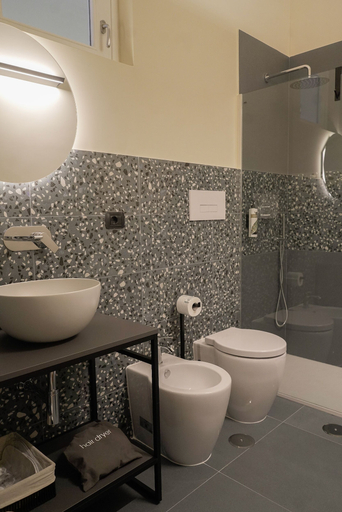Bathroom 5, Terra di Vento, Salerno