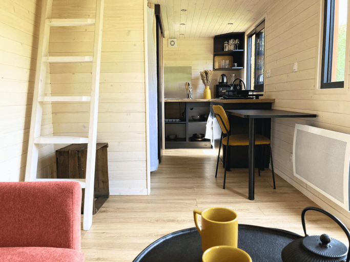 Others 5, Joy Tiny House, Orne