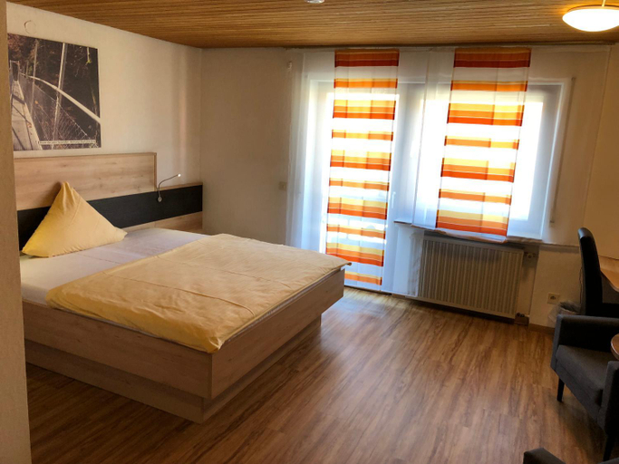 Bedroom, Hotel Heuberger Hof Wehingen, Tuttlingen