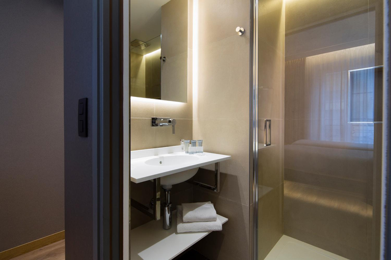 Bathroom 3, Cler Hotel, Paris