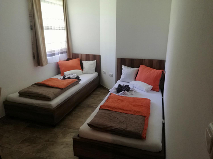 Bedroom 1, Haus Alexis, Villach Land