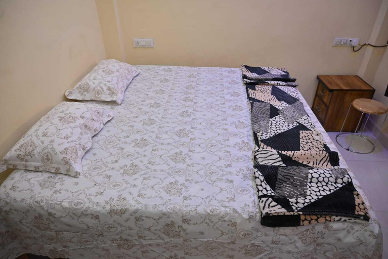 Bedroom 3, New Kashi Paying Guest House By GRB, Varanasi