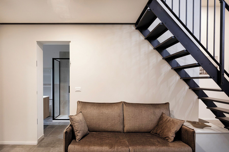 Others 5, Zecca Contemporary Loft, Genova