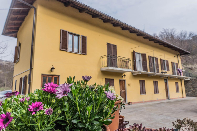 Casa in Langa, Cuneo