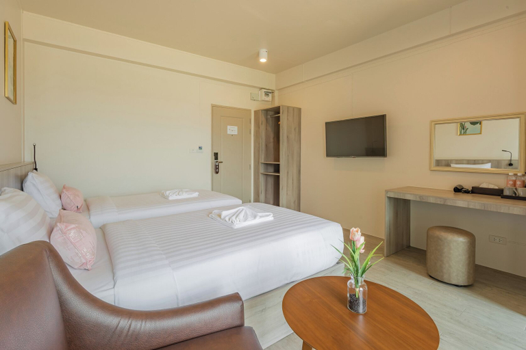 Bedroom 13