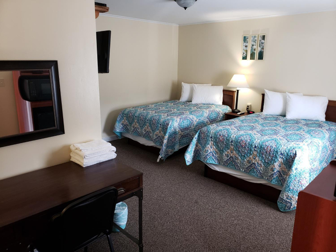 Bedroom 2, Blue Ridge Motel, Essex