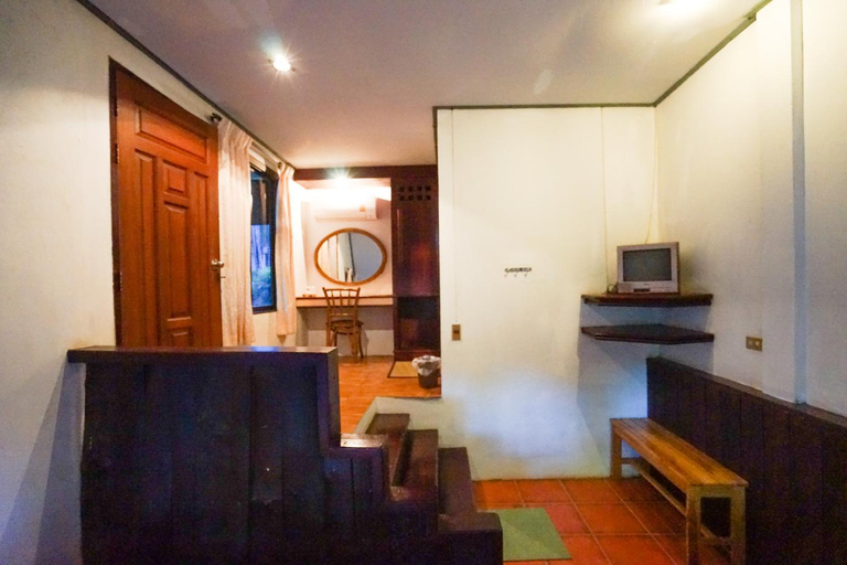 Others 4, Baan Chai Dan, Thong Pha Phum