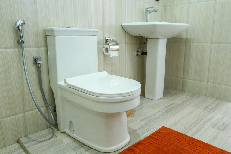 Bathroom, Hotel Nilketha, Thissamaharama