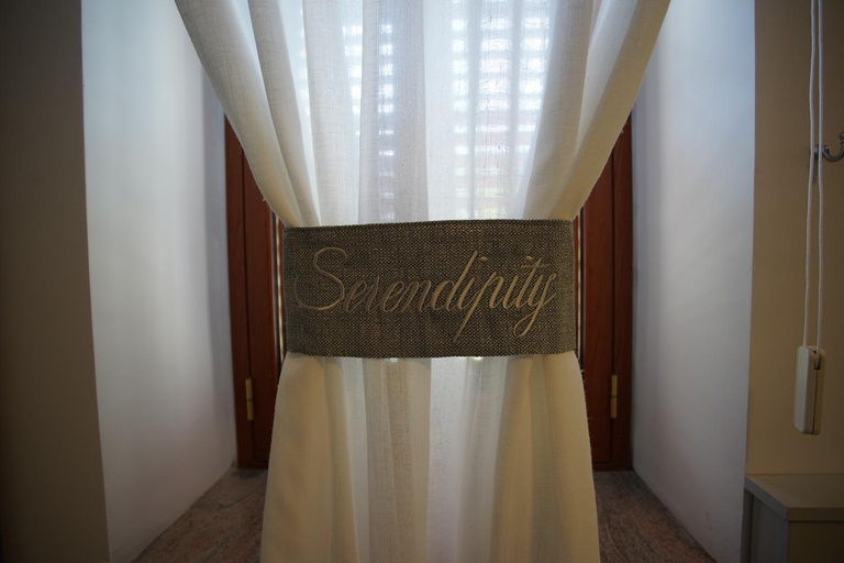 Others 2, Serendipity B&B, Messina